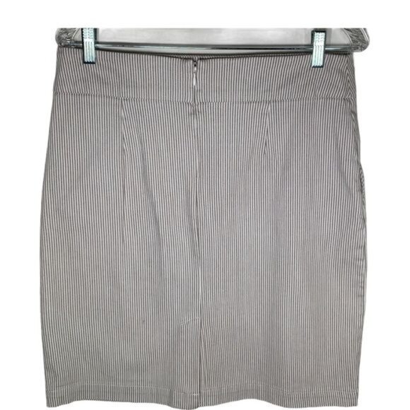 Chadwicks of Boston Pinstripe Pencil Skirt Women’s 8 Beige Cotton Blend - Picture 2 of 11